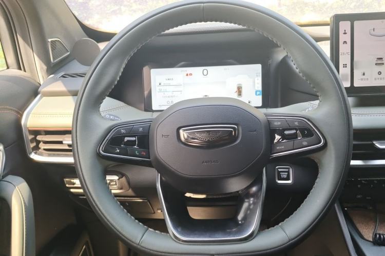 Used Geely Auto Haoyue L 2023 2.0T DCT Prestige Edition Steering Wheel