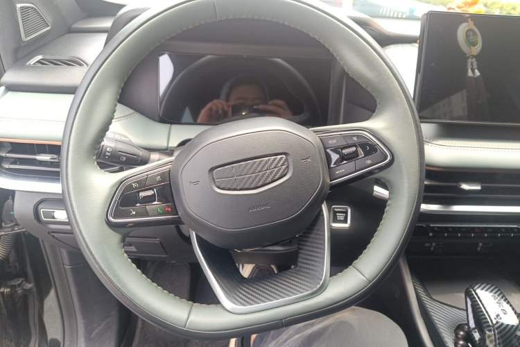 Used Geely Auto Haoyue L 2023 2.0T DCT Prestige Edition Steering Wheel