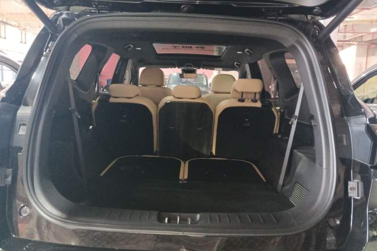 Used Geely Auto Haoyue L 2023 2.0T DCT Flagship Version Trunk