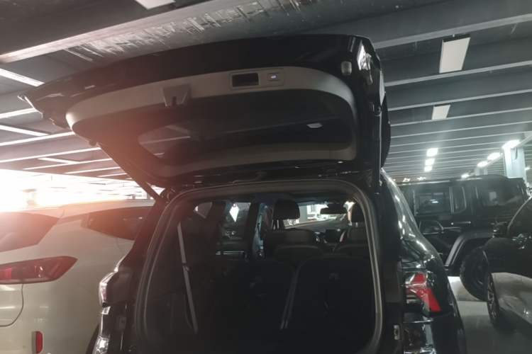 Used Geely Auto Haoyue L 2023 2.0T DCT Prestige Edition Trunk