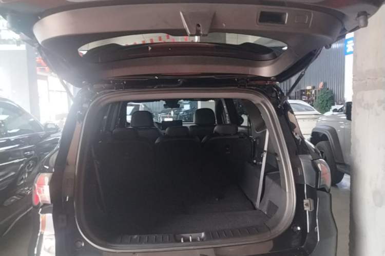 Used Geely Auto Haoyue L 2023 2.0T DCT Luxury Version Trunk
