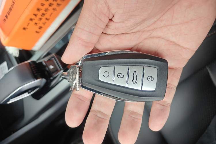 Used Geely Auto Haoyue L 2023 2.0T DCT Prestige Edition Vehicle Key