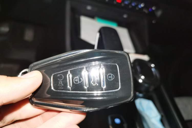 Used Geely Auto Haoyue L 2023 2.0T DCT Prestige Edition Vehicle Key