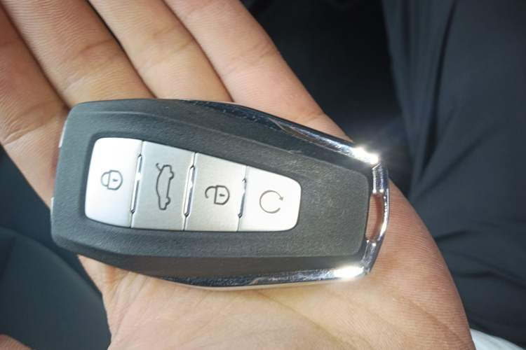 Used Geely Auto Haoyue L 2023 2.0T DCT Prestige Edition Vehicle Key