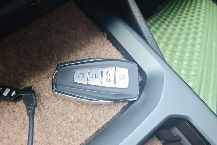 Used Geely Auto Haoyue L 2023 2.0T DCT Prestige Edition Vehicle Key