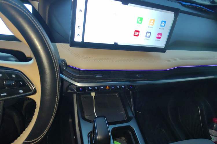 Used Geely Auto Haoyue L 2023 2.0T DCT Flagship Version Audio And AC Panel