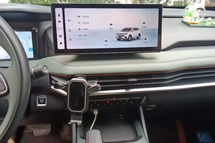 Used Geely Auto Haoyue L 2023 2.0T DCT Prestige Edition Audio And AC Panel