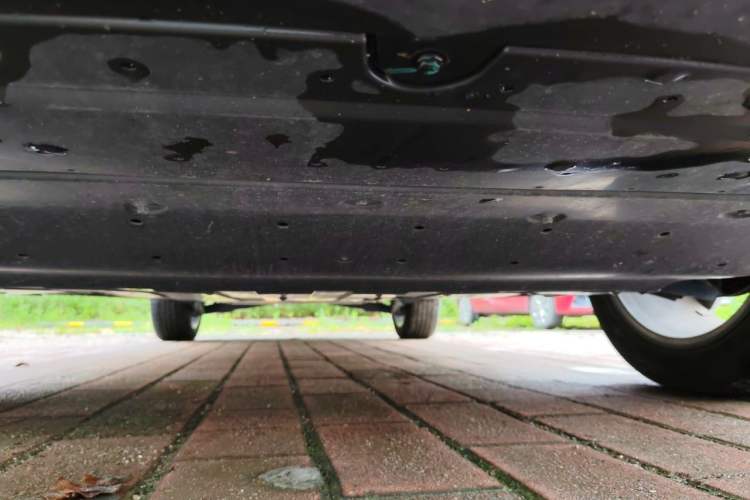 Used Geely Auto Haoyue L 2023 2.0T DCT Luxury Version Chassis Front