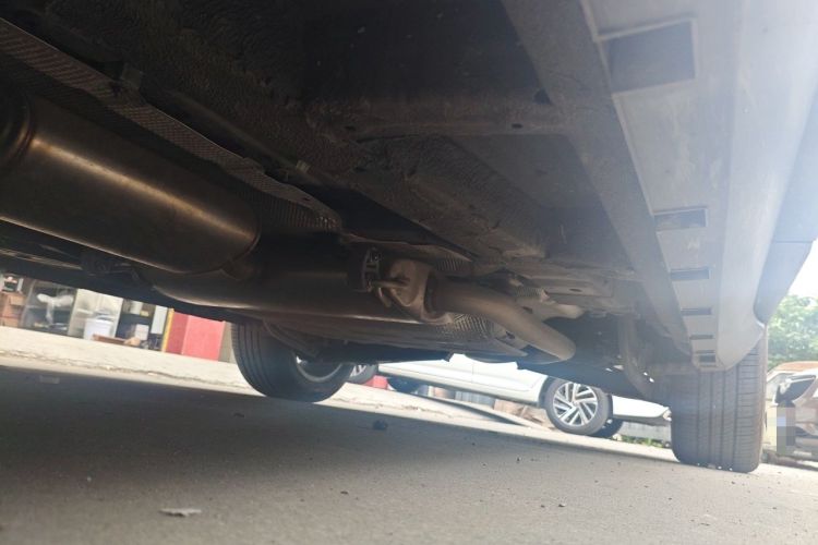 Used Geely Auto Haoyue L 2023 2.0T DCT Prestige Edition Chassis Front Left