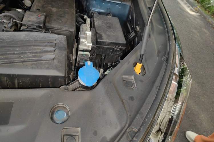 Used Geely Auto Haoyue L 2023 2.0T DCT Prestige Edition Engine Bay Left