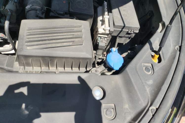 Used Geely Auto Haoyue L 2023 2.0T DCT Flagship Version Engine Bay Left