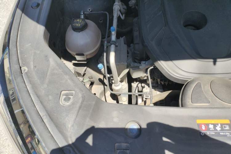 Used Geely Auto Haoyue L 2023 2.0T DCT Flagship Version Engine Bay Right