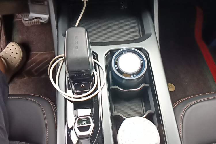 Used Geely Auto Haoyue L 2023 2.0T DCT Prestige Edition Gear Lever