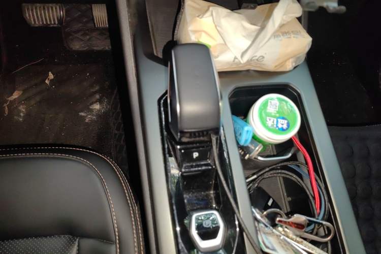 Used Geely Auto Haoyue L 2023 2.0T DCT Prestige Edition Gear Lever