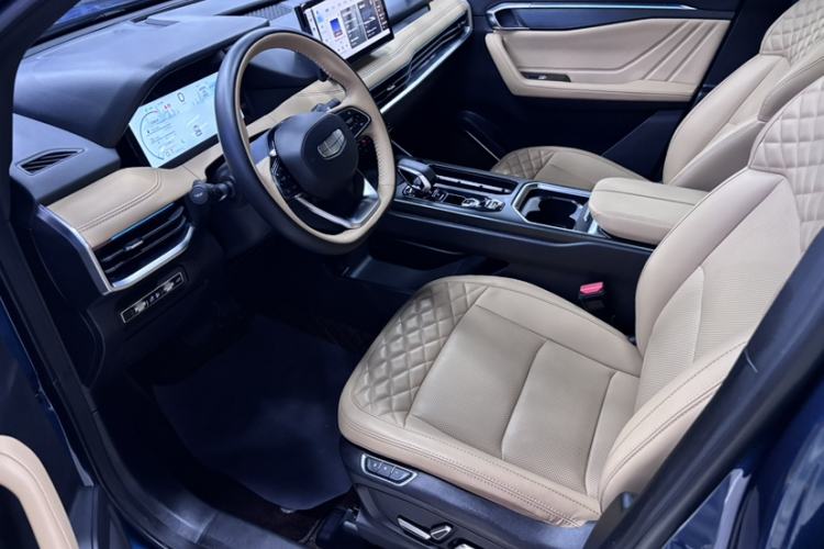 Used Geely Auto Haoyue L 2023 2.0T DCT Flagship Version Interior 1