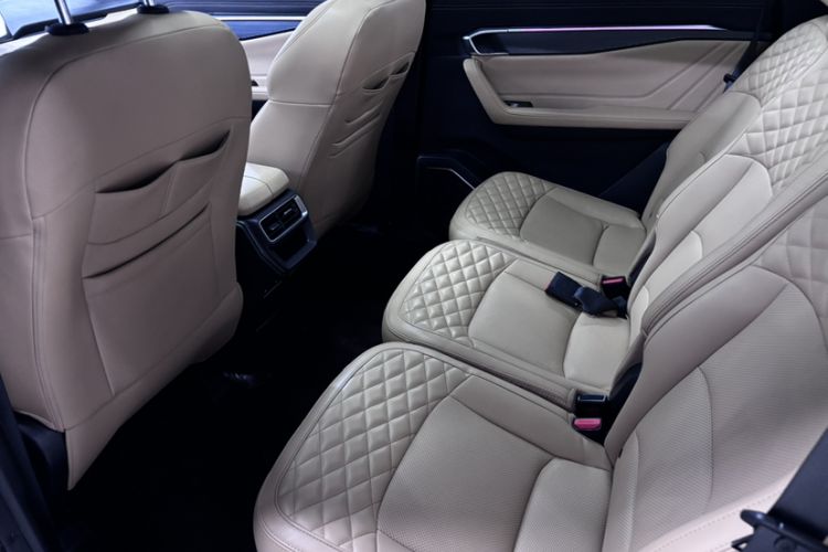 Used Geely Auto Haoyue L 2023 2.0T DCT Flagship Version Interior 2