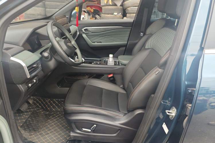 Used Geely Auto Haoyue L 2023 2.0T DCT Prestige Edition Left Front Seat