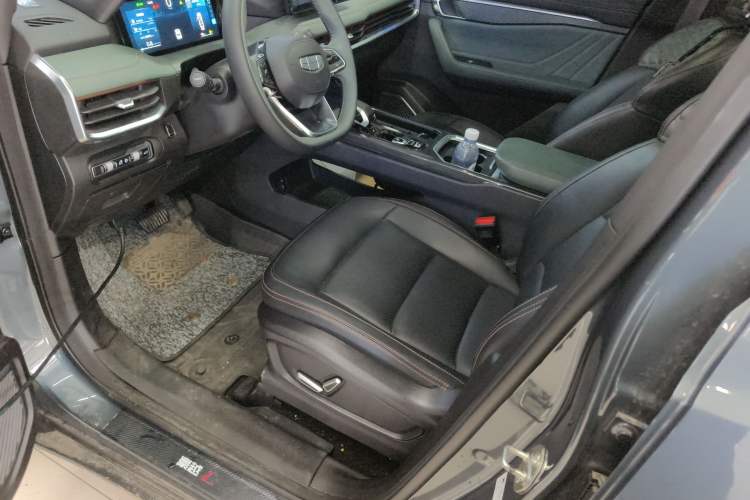 Used Geely Auto Haoyue L 2023 2.0T DCT Prestige Edition Left Front Seat