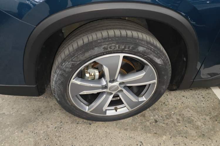 Used Geely Auto Haoyue L 2023 2.0T DCT Flagship Version Left Front Wheel Hub