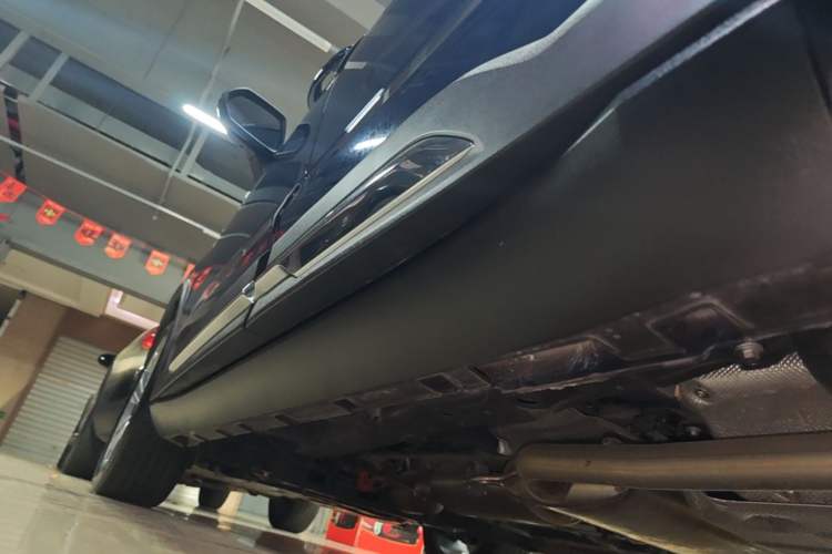 Used Geely Auto Haoyue L 2023 2.0T DCT Flagship Version Left Side Sill