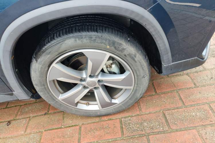 Used Geely Auto Haoyue L 2023 2.0T DCT Luxury Version Right Front Wheel Hub
