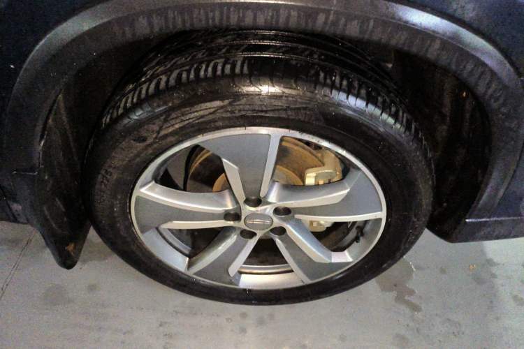 Used Geely Auto Haoyue L 2023 2.0T DCT Flagship Version Right Front Wheel Hub