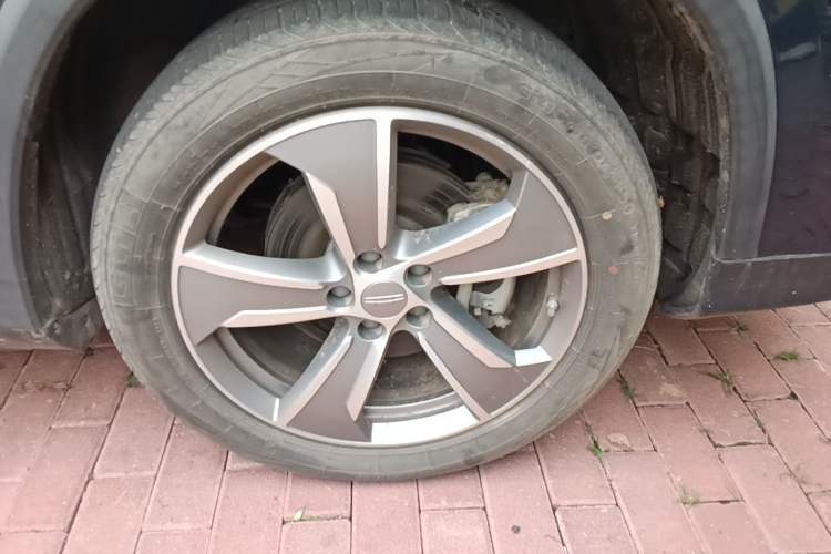 Used Geely Auto Haoyue L 2023 2.0T DCT Prestige Edition Right Front Wheel Hub