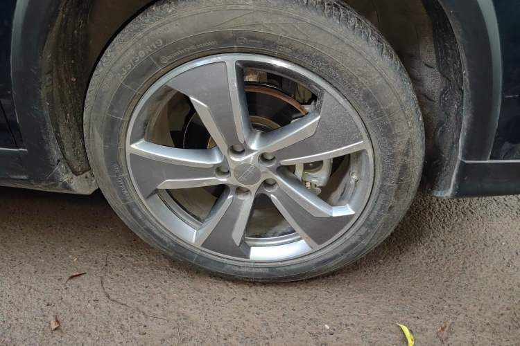Used Geely Auto Haoyue L 2023 2.0T DCT Prestige Edition Right Front Wheel Hub