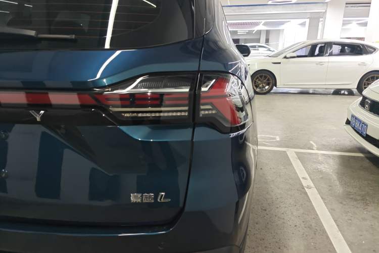 Used Geely Auto Haoyue L 2023 2.0T DCT Flagship Version Right Rear Taillight