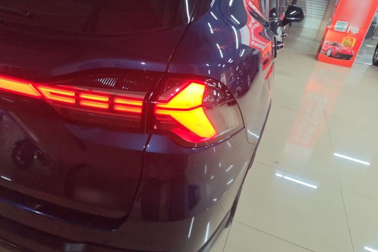 Used Geely Auto Haoyue L 2023 2.0T DCT Flagship Version Right Rear Taillight