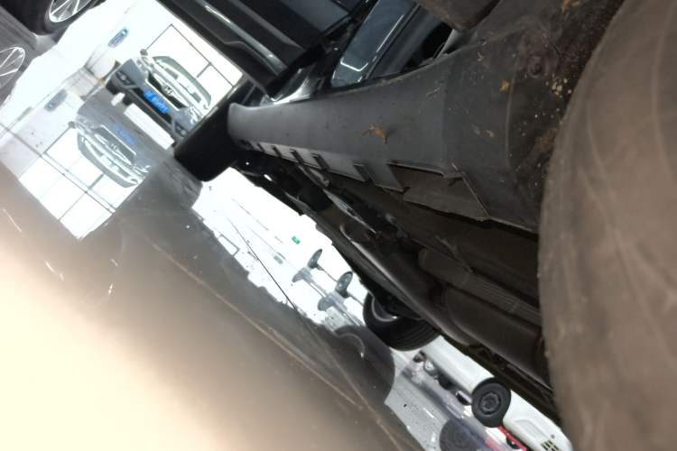 Used Geely Auto Haoyue L 2023 2.0T DCT Prestige Edition Right Side Sill