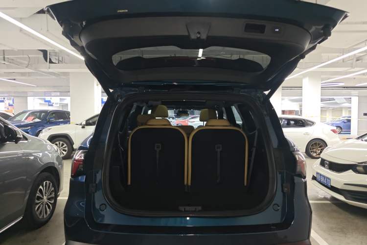 Used Geely Auto Haoyue L 2023 2.0T DCT Flagship Version Trunk