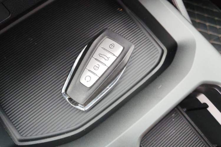 Used Geely Auto Haoyue L 2023 2.0T DCT Luxury Version Vehicle Key