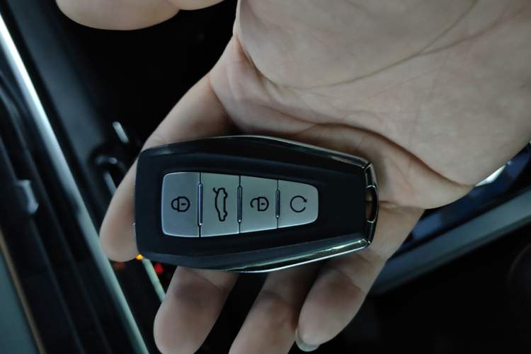 Used Geely Auto Haoyue L 2023 2.0T DCT Prestige Edition Vehicle Key
