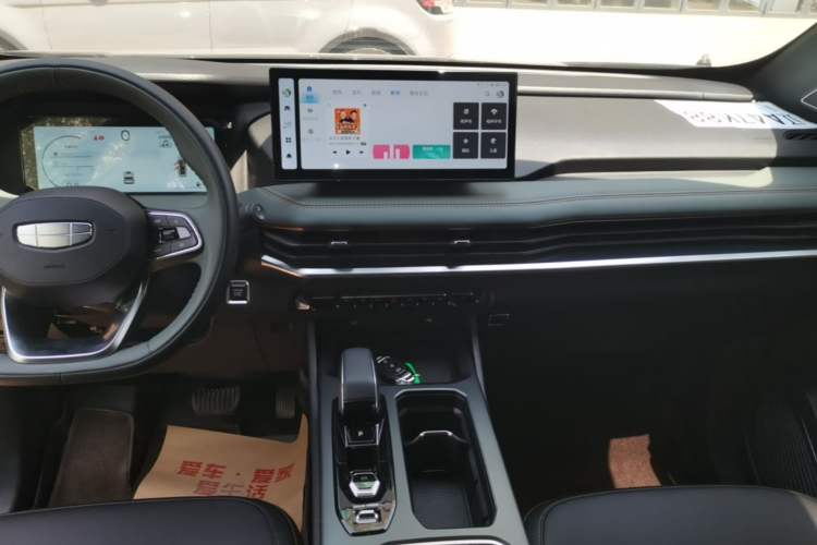 Used Geely Auto Haoyue L 2023 2.0T DCT Luxury Version Audio And AC Panel