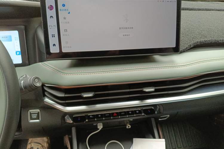 Used Geely Auto Haoyue L 2023 2.0T DCT Prestige Edition Audio And AC Panel