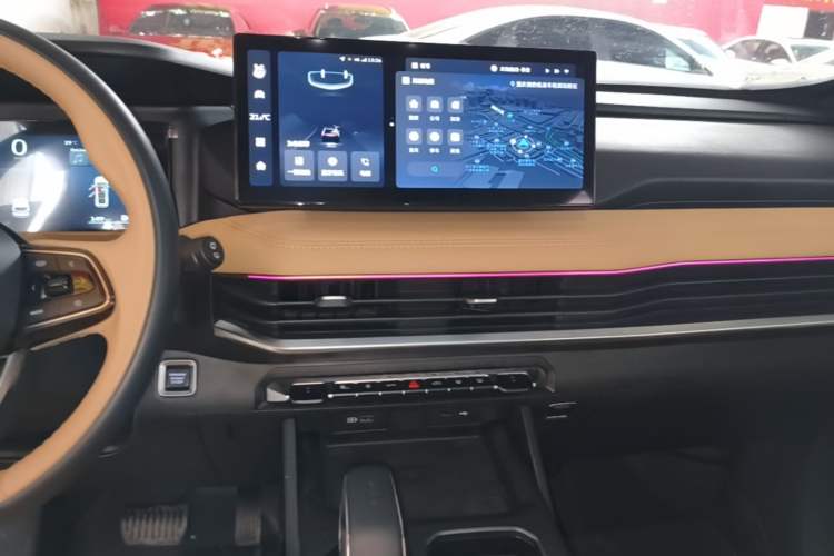 Used Geely Auto Haoyue L 2023 2.0T DCT Flagship Version Audio And AC Panel