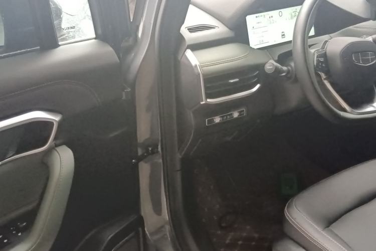 Used Geely Auto Haoyue L 2023 2.0T DCT Luxury Version Driver Seat