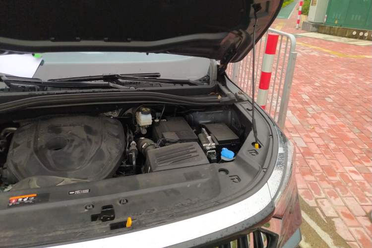 Used Geely Auto Haoyue L 2023 2.0T DCT Flagship Version Engine Bay Left