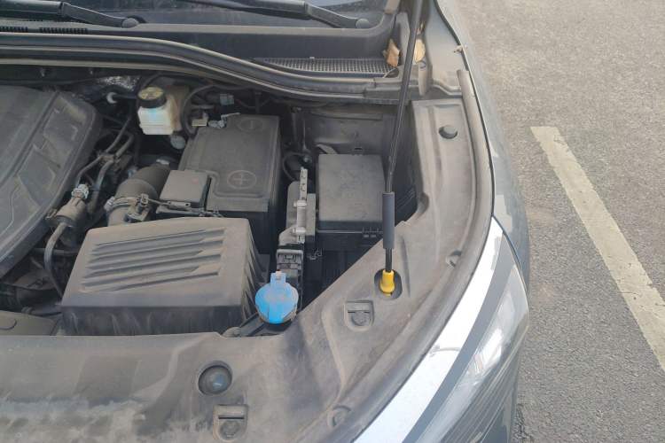 Used Geely Auto Haoyue L 2023 2.0T DCT Prestige Edition Engine Bay Left
