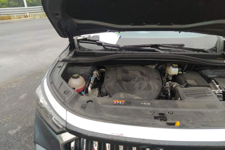 Used Geely Auto Haoyue L 2023 2.0T DCT Flagship Version Engine Bay Right
