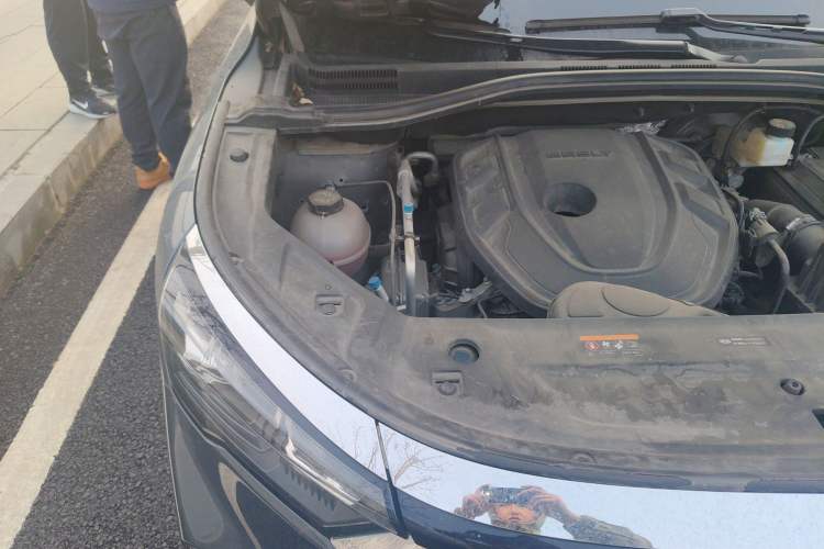 Used Geely Auto Haoyue L 2023 2.0T DCT Prestige Edition Engine Bay Right