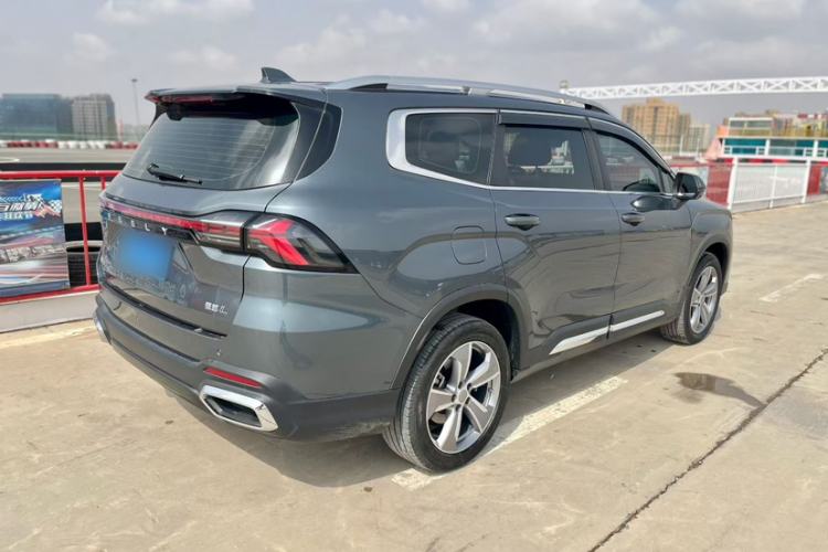 Used Geely Auto Haoyue L 2023 2.0T DCT Prestige Edition Exterior 4