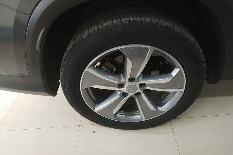 Used Geely Auto Haoyue L 2023 2.0T DCT Flagship Version Exterior 5