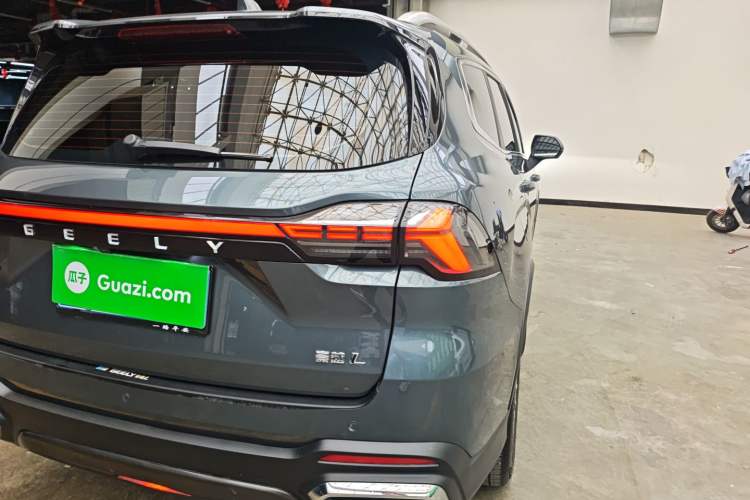 Used Geely Auto Haoyue L 2023 2.0T DCT Prestige Edition Exterior 6