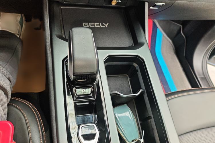 Used Geely Auto Haoyue L 2023 2.0T DCT Prestige Edition Gear Lever