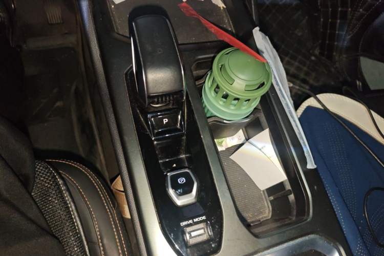 Used Geely Auto Haoyue L 2023 2.0T DCT Prestige Edition Gear Lever