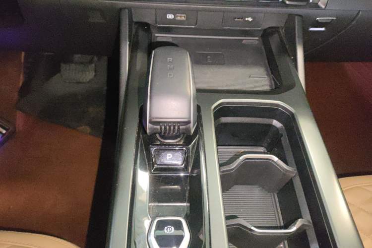 Used Geely Auto Haoyue L 2023 2.0T DCT Flagship Version Gear Lever