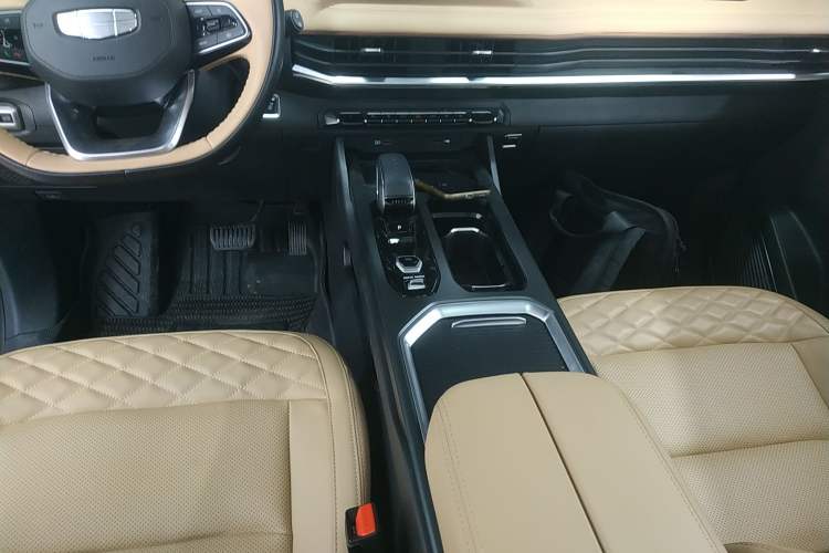 Used Geely Auto Haoyue L 2023 2.0T DCT Flagship Version Gear Lever