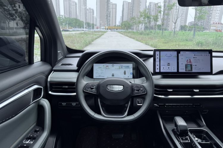 Used Geely Auto Haoyue L 2023 2.0T DCT Luxury Version Interior 6
